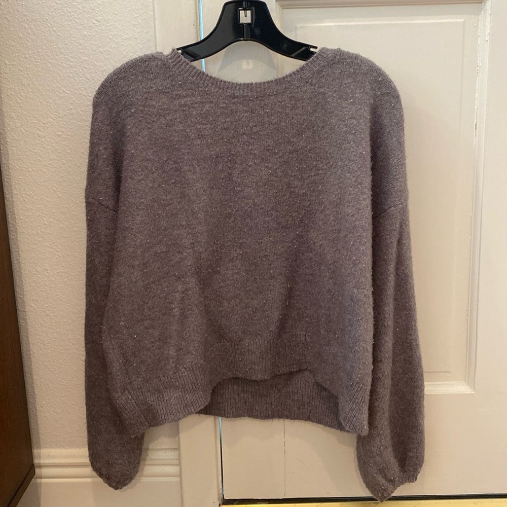 Cute grey MINKPINK sweater, size M